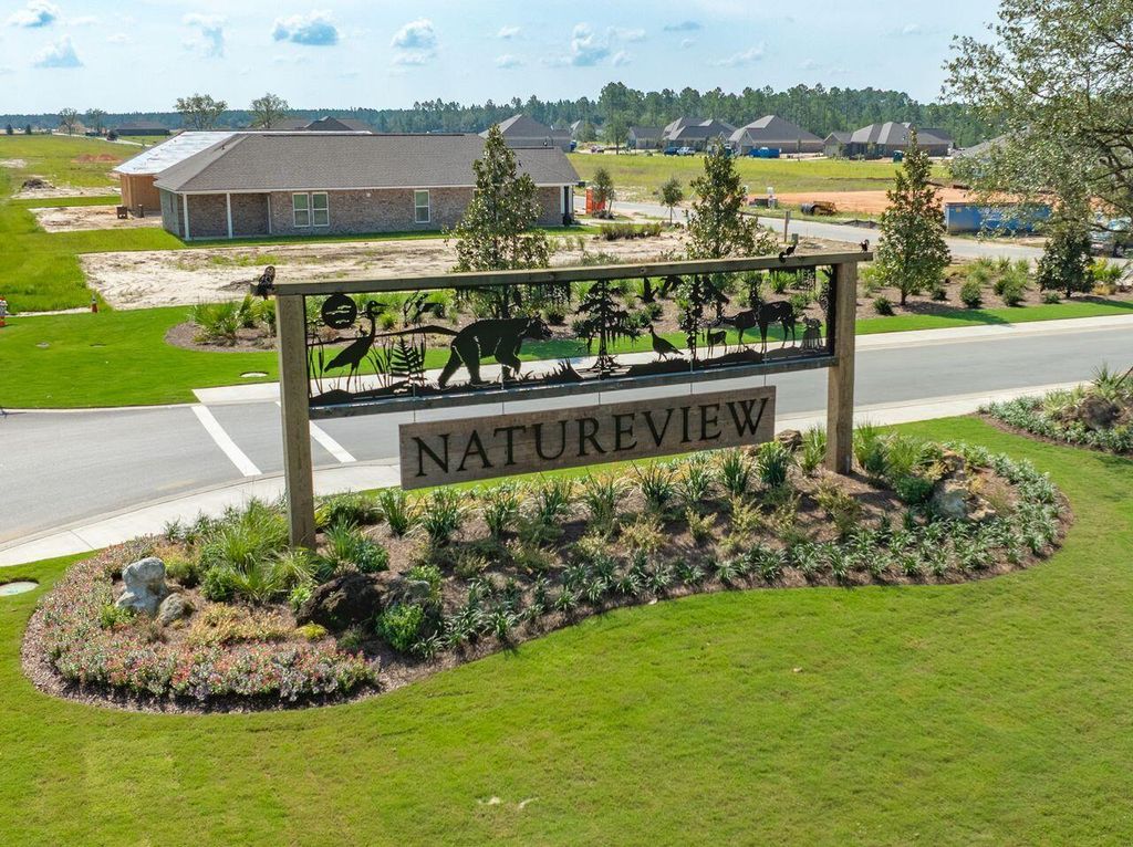 85 Natureview Way, Freeport, FL 32439