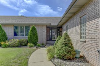 626 Rescobie Drive, Schererville, IN 46375