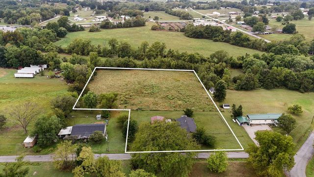 211 N Pacific Street, Urbana, MO 65767