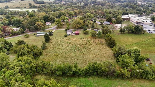 211 N Pacific Street, Urbana, MO 65767