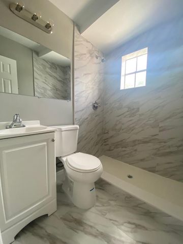 200 NE 43rd Street, Deerfield Beach, FL 33064