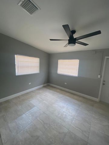 200 NE 43rd Street, Deerfield Beach, FL 33064