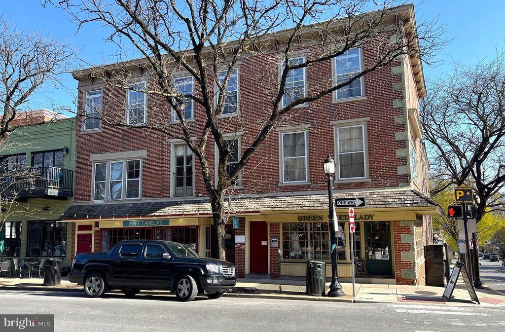 102 E STATE ST, Kennett Square, PA 19348