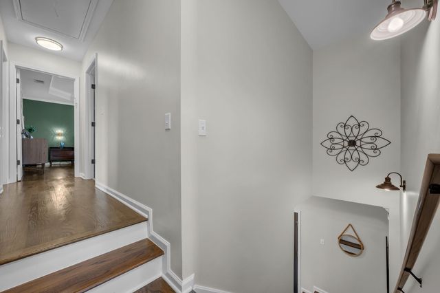170 Lena Loop, Burns, TN 37029