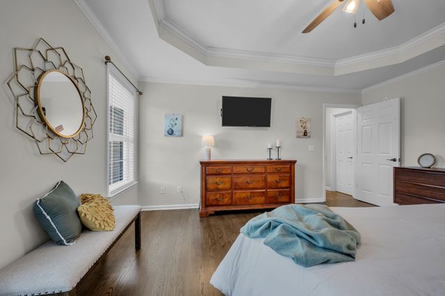 170 Lena Loop, Burns, TN 37029