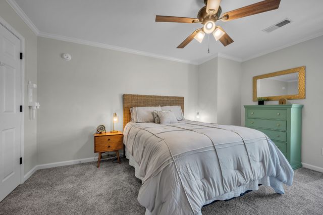 170 Lena Loop, Burns, TN 37029