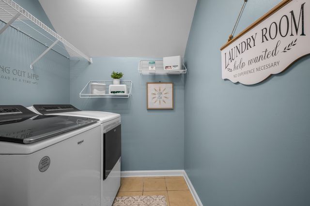 170 Lena Loop, Burns, TN 37029