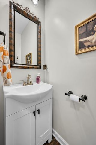 170 Lena Loop, Burns, TN 37029