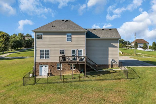 170 Lena Loop, Burns, TN 37029