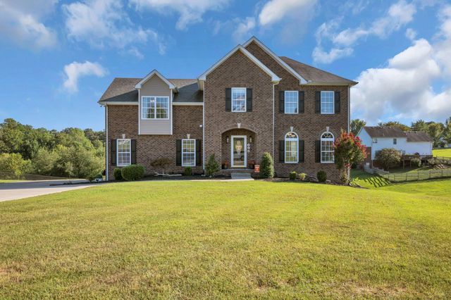 170 Lena Loop, Burns, TN 37029