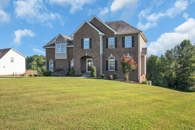 170 Lena Loop, Burns, TN 37029