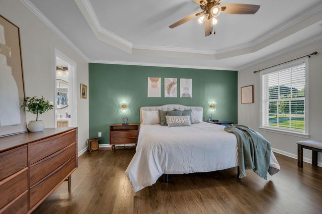 170 Lena Loop, Burns, TN 37029