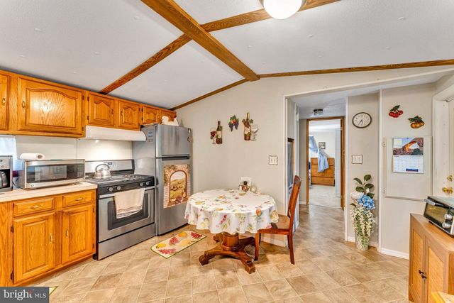 7701 RAYMOND DR, Millville, NJ 08332