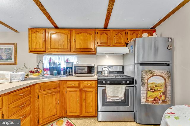 7701 RAYMOND DR, Millville, NJ 08332