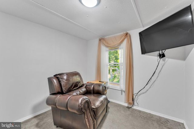 7701 RAYMOND DR, Millville, NJ 08332