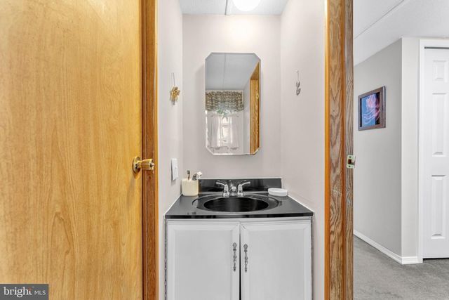 7701 RAYMOND DR, Millville, NJ 08332