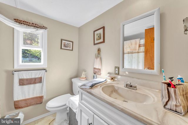 7701 RAYMOND DR, Millville, NJ 08332