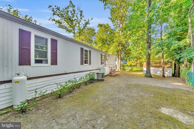 7701 RAYMOND DR, Millville, NJ 08332
