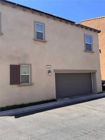 881 Pear Court, Upland, CA 91786