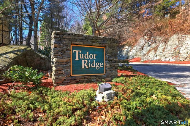 125 Warner Hill Road 100, Stratford, CT 06614