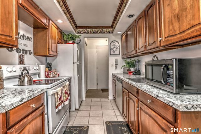 125 Warner Hill Road 100, Stratford, CT 06614