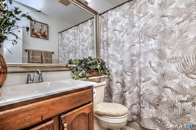 125 Warner Hill Road 100, Stratford, CT 06614