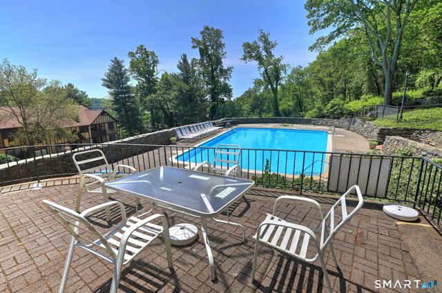 125 Warner Hill Road 100, Stratford, CT 06614