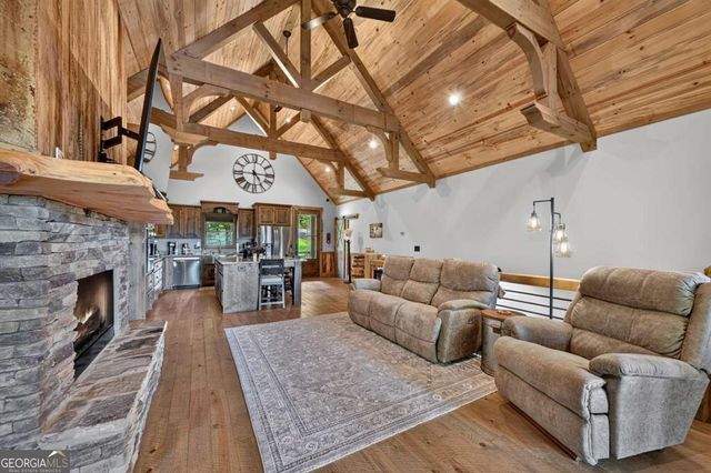 274 Hothouse Drive, Mineral Bluff, GA 30559