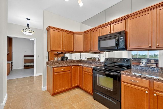 2801 S RIDGEWOOD AVENUE 504, South Daytona, FL 32119