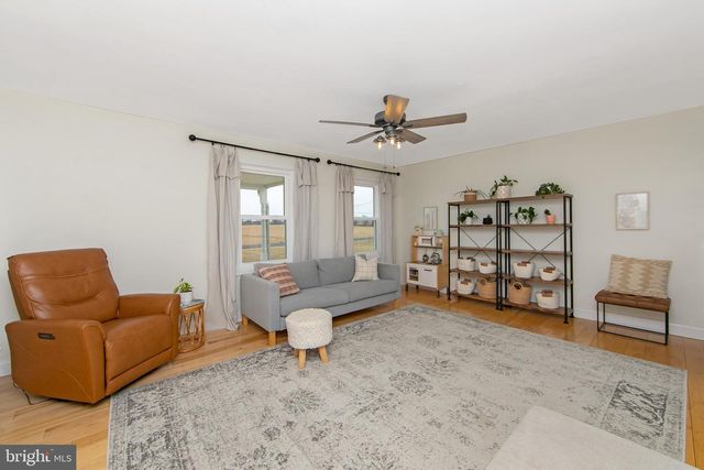 172 FEATHERBED LN, Pilesgrove, NJ 08098