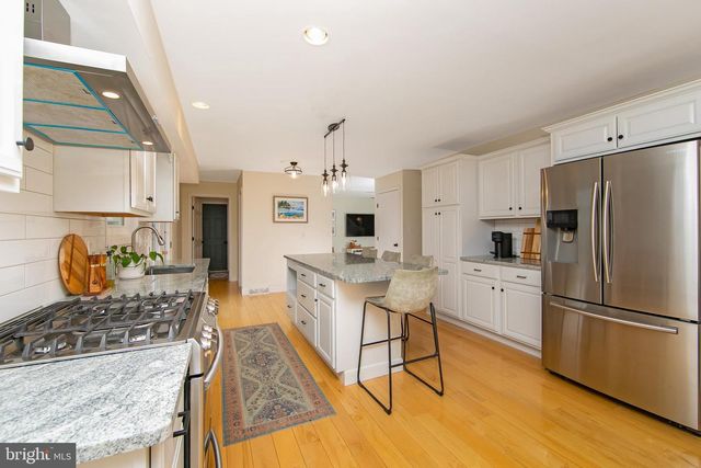 172 FEATHERBED LN, Pilesgrove, NJ 08098