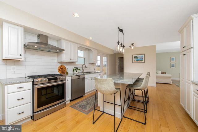 172 FEATHERBED LN, Pilesgrove, NJ 08098