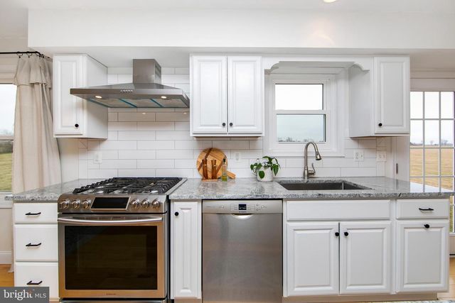 172 FEATHERBED LN, Pilesgrove, NJ 08098