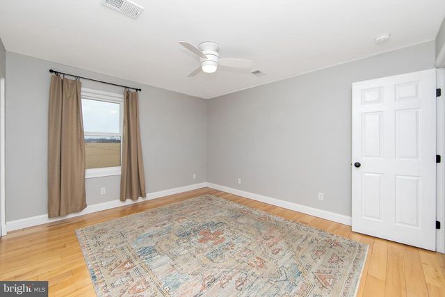 172 FEATHERBED LN, Pilesgrove, NJ 08098