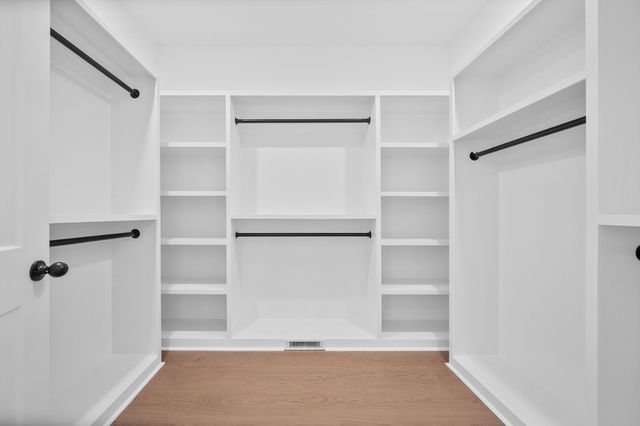 2030 Daniel Johnson Way, Clarksville, TN 37043