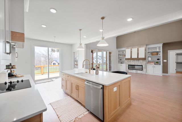 2030 Daniel Johnson Way, Clarksville, TN 37043