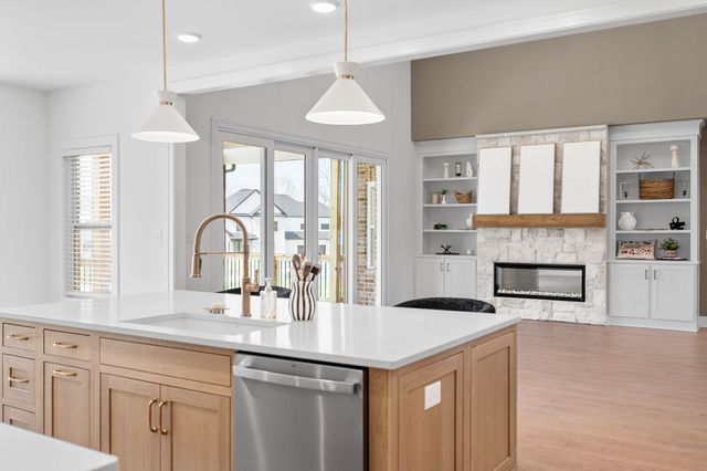 2030 Daniel Johnson Way, Clarksville, TN 37043