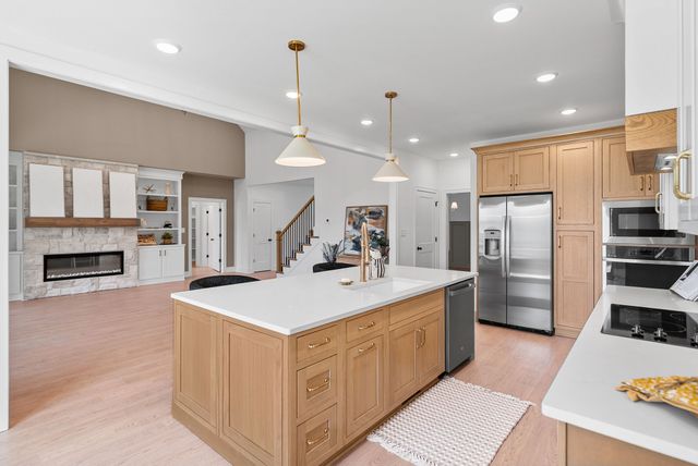 2030 Daniel Johnson Way, Clarksville, TN 37043