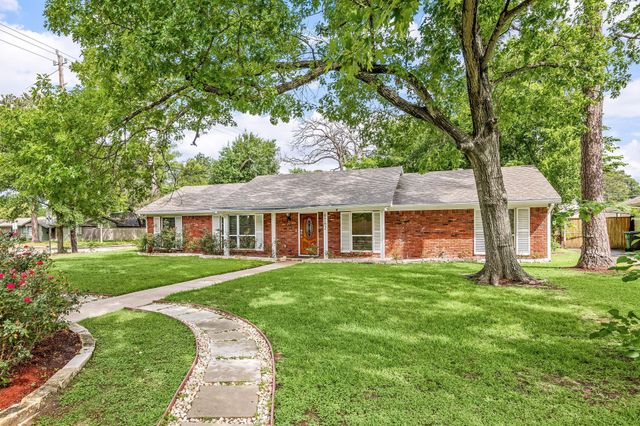 9762 Tappenbeck Drive, Houston, TX 77055