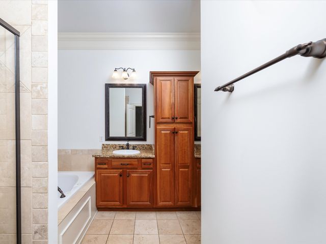 5906 Old Harding Pike, Nashville, TN 37205