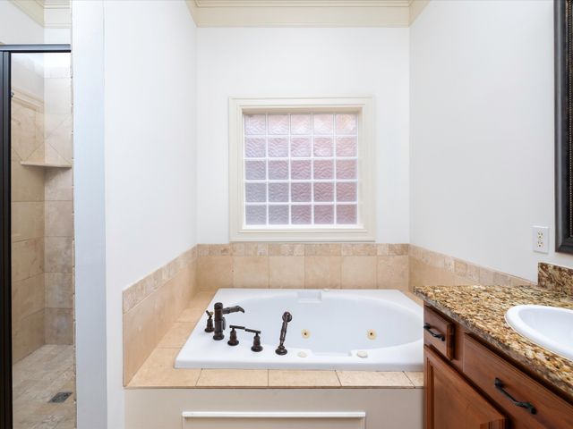 5906 Old Harding Pike, Nashville, TN 37205