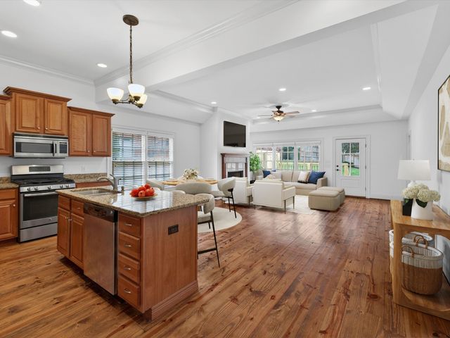 5906 Old Harding Pike, Nashville, TN 37205