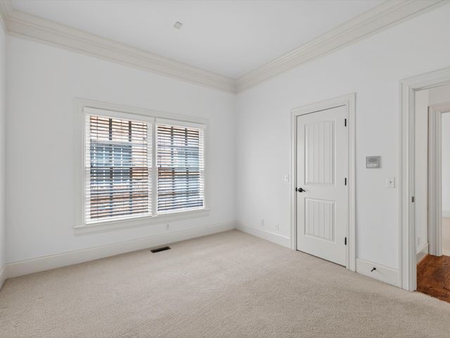 5906 Old Harding Pike, Nashville, TN 37205