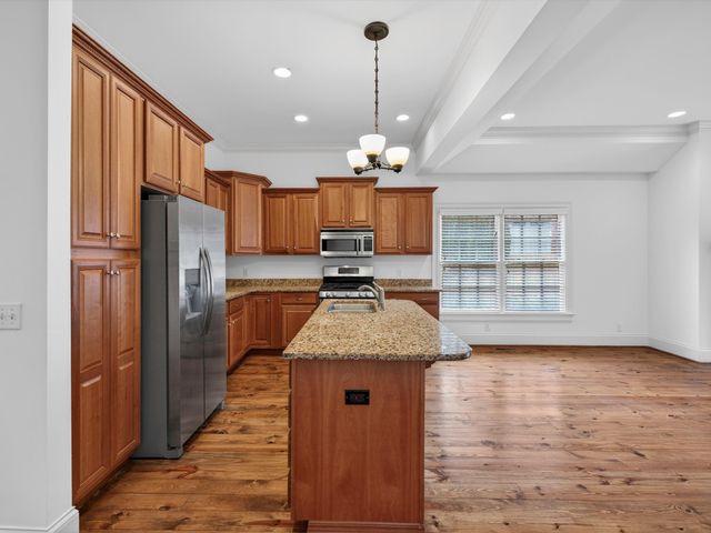 5906 Old Harding Pike, Nashville, TN 37205