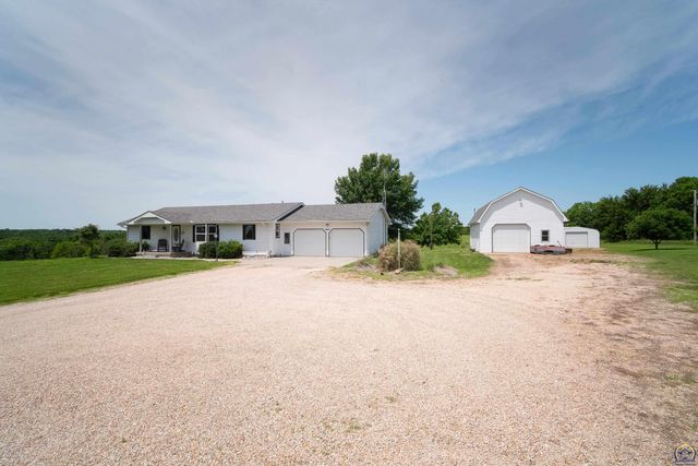 10727 SW Auburn RD, Wakarusa, KS 66546