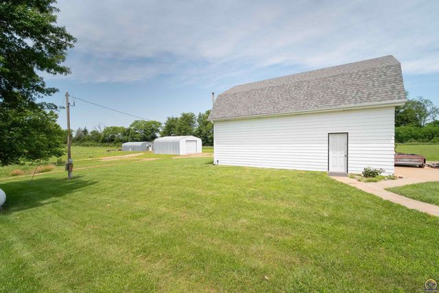 10727 SW Auburn RD, Wakarusa, KS 66546