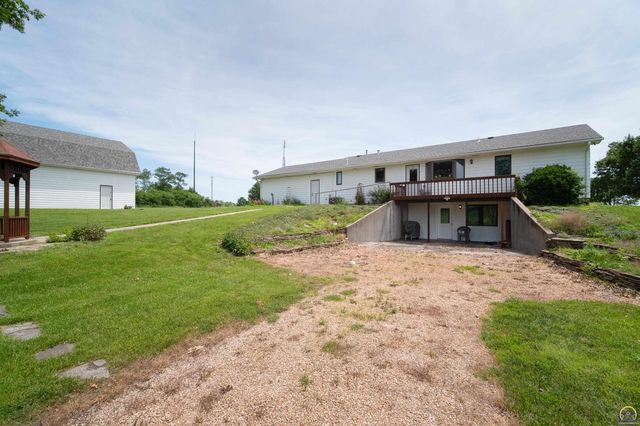 10727 SW Auburn RD, Wakarusa, KS 66546