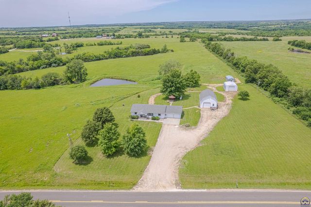10727 SW Auburn RD, Wakarusa, KS 66546