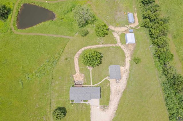 10727 SW Auburn RD, Wakarusa, KS 66546