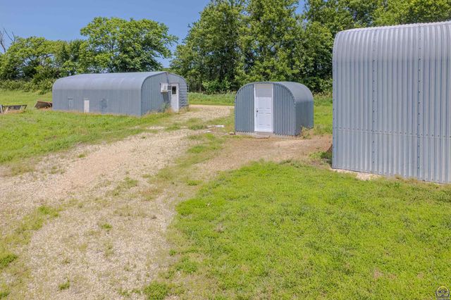 10727 SW Auburn RD, Wakarusa, KS 66546